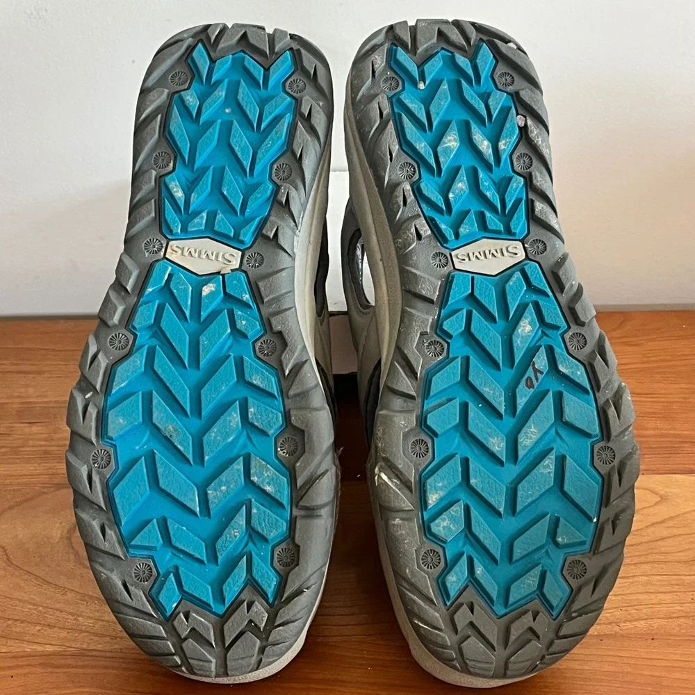 Simms‎ Right Angle Footbed Water Sandals Mens 9 Grey Teal Bungee Fishing 36999
